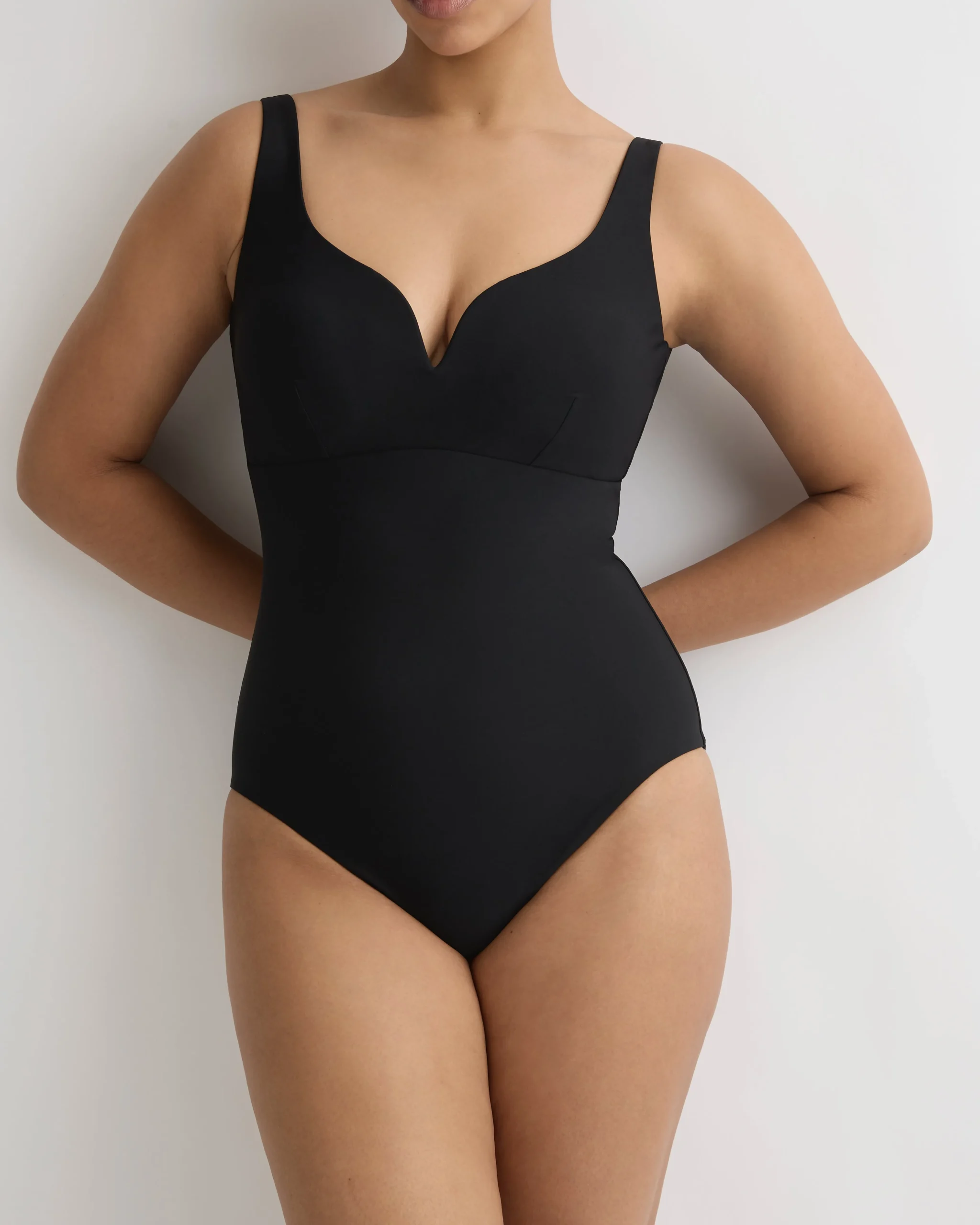 Vera One Piece - Black (Sculpteur®)